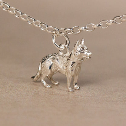 German Shepherd Chain Bracelet - Personalised - Sterling Silver - MYLEE London